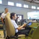Học lái xe với thiết bị mô phỏng đang thử nghiệm