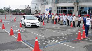 Học Lái Xe Ô Tô Quận Tân Bình HCM