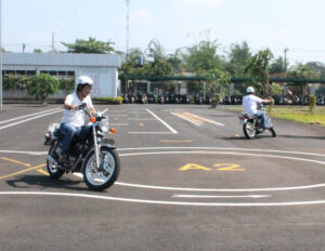 Thi Bằng Lái Xe Mô Tô A2 Quận 4