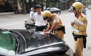 giấy tờ phải mang theo khi lái xe để không bị phạt